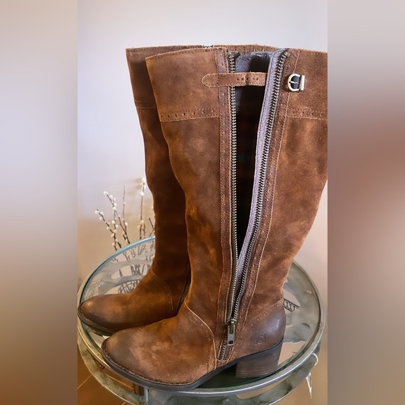 NWOT BORN - POLY Boots - Tan Tobacco Distressed Suede Leather. SIZE: 8.5 - Picture 14 of 14